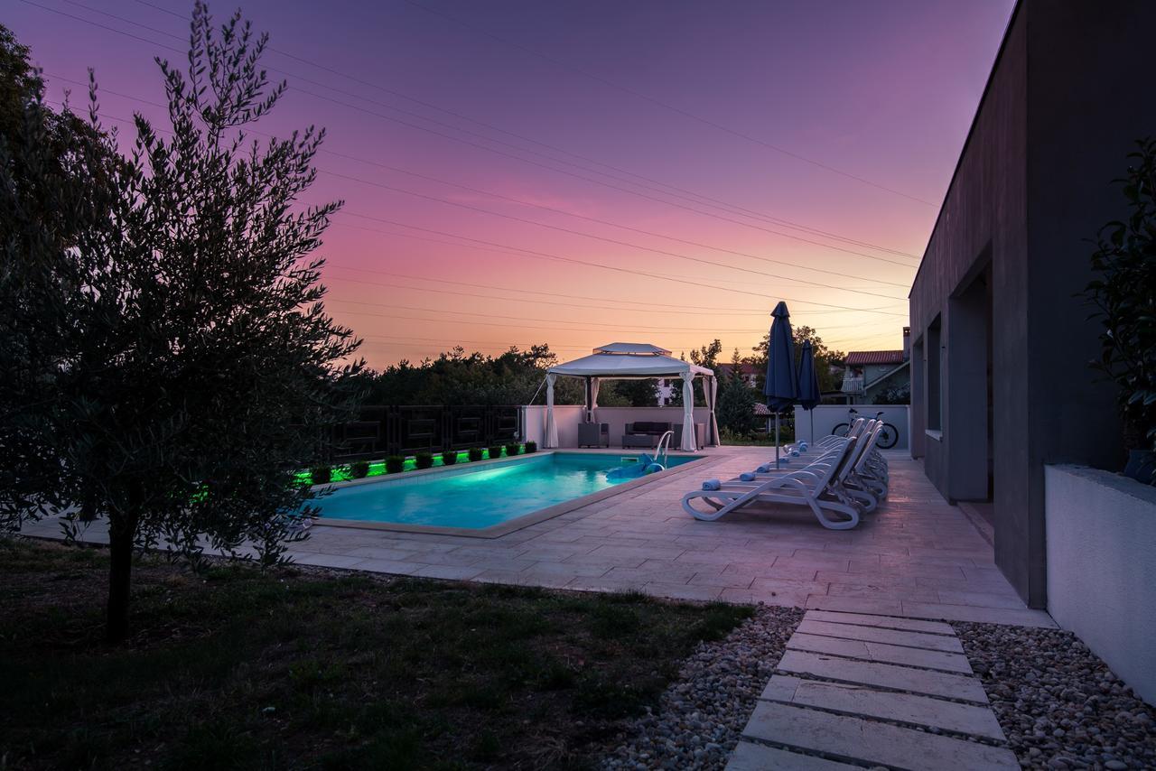Holiday Home Sanchi Labin Kültér fotó